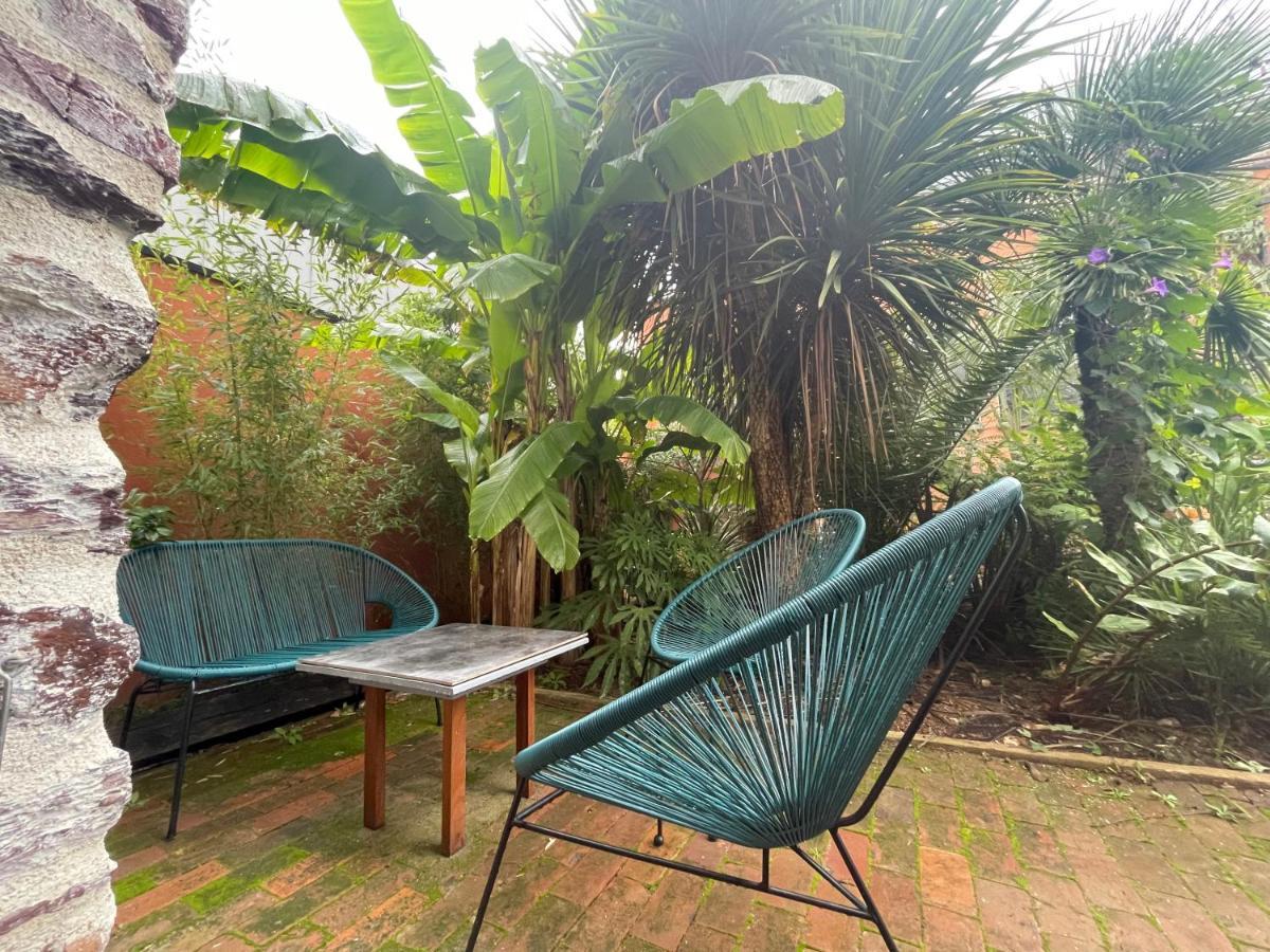 La Petite Maison Dans La Jungle Chartres-de-Bretagne Esterno foto